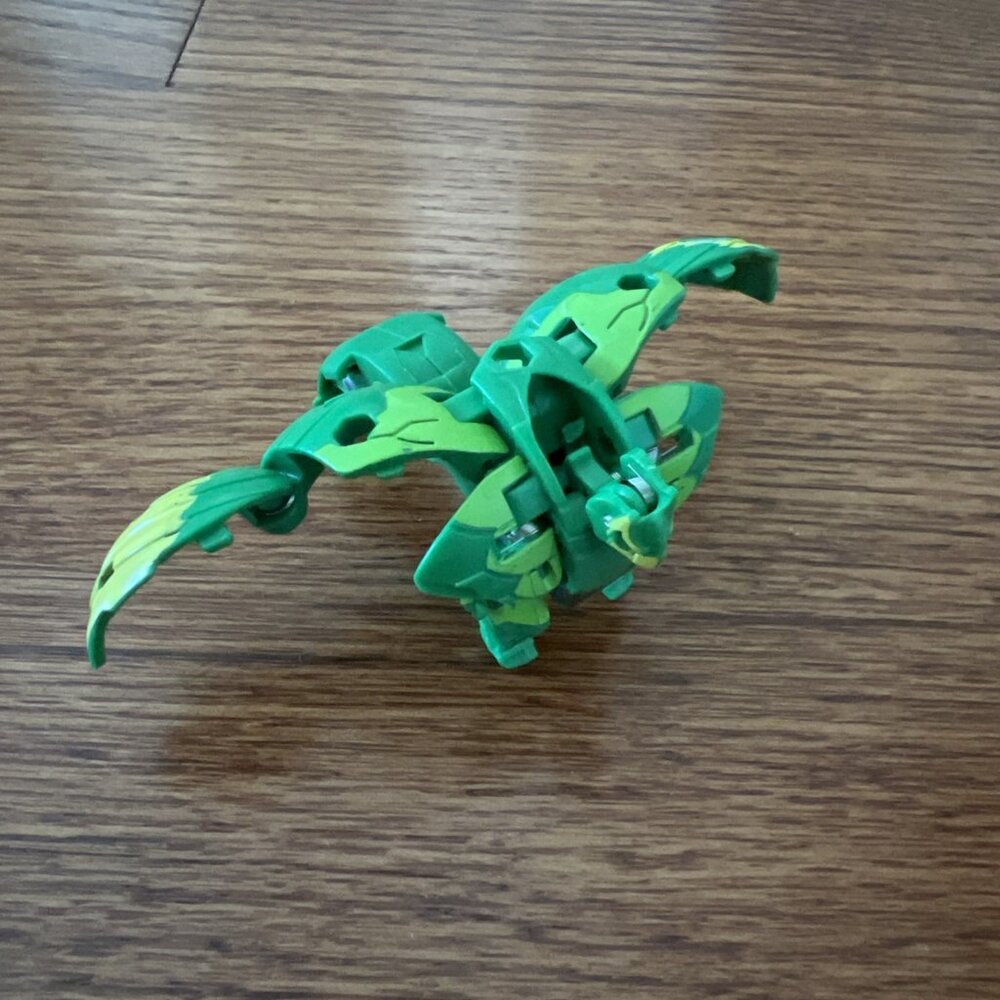 Bakugan | Falcron Ultra B700 Green Ventus | Geogan Rising